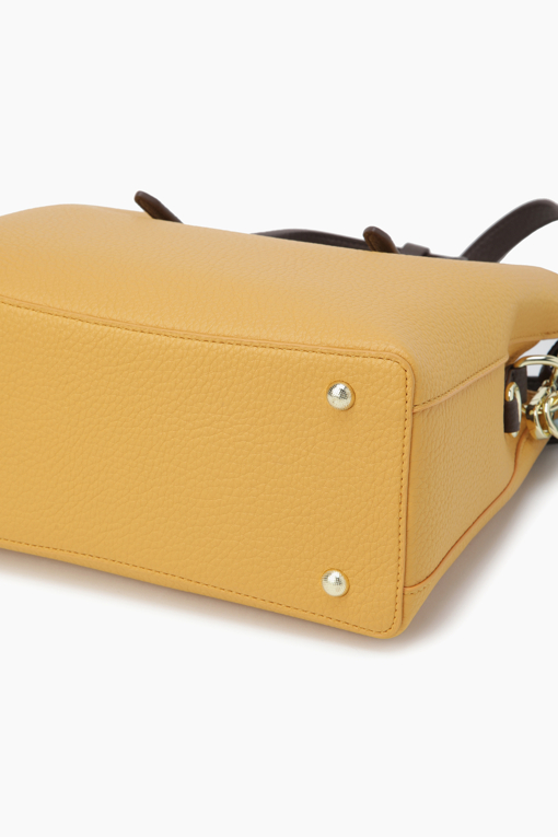 https://img.benettonmall.com/PARTS/KB/26F/BCBG03641MS_MB_D5.jpg