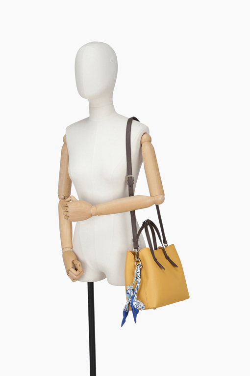 https://img.benettonmall.com/PARTS/KB/26F/BCBG03641MS_MB_D7.jpg