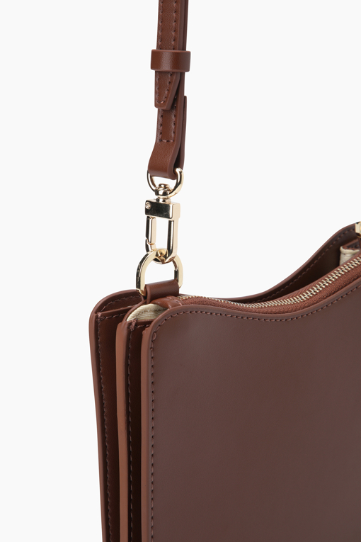 https://img.benettonmall.com/PARTS/KB/26F/BCBG04641BR_MB_D4.jpg?cb=1788777022