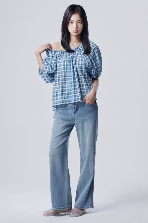 https://img.benettonmall.com/PARTS/KB/26S/BABL55631BL_MB_D5.jpg