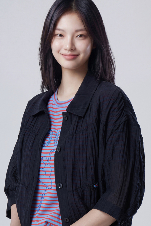https://img.benettonmall.com/PARTS/KB/26S/BABL74631DN_MB_D2.jpg