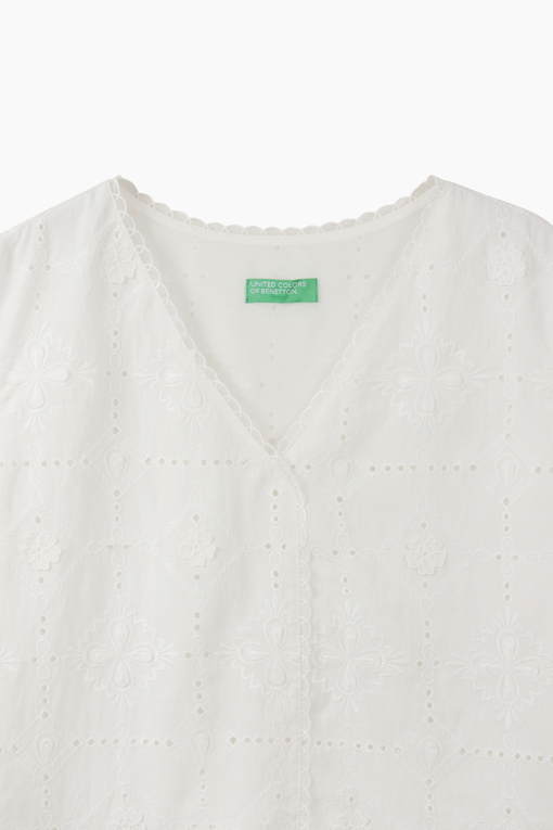 https://img.benettonmall.com/PARTS/KB/26S/BABL75631IV_MB_D2.jpg