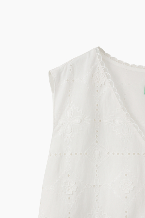 https://img.benettonmall.com/PARTS/KB/26S/BABL75631IV_MB_D3.jpg