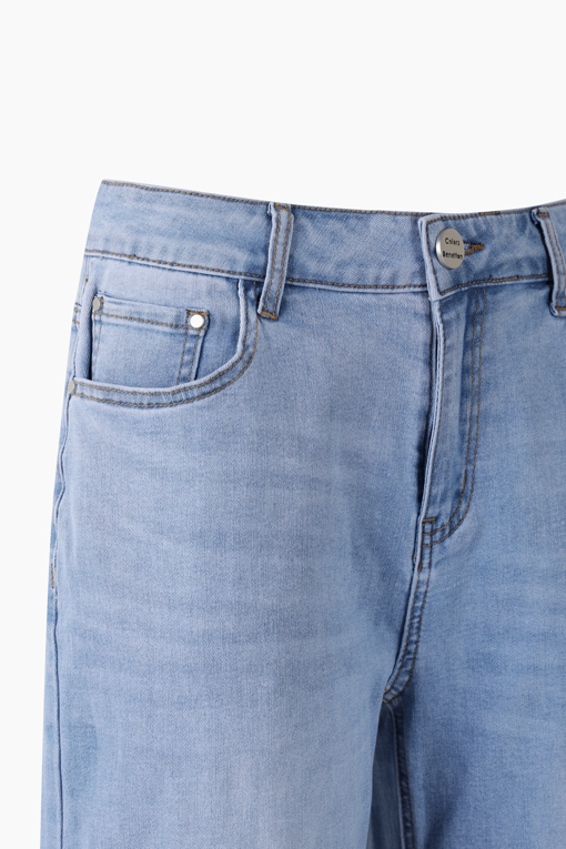 https://img.benettonmall.com/PARTS/KB/26S/BADP05611BL_MB_D3.jpg