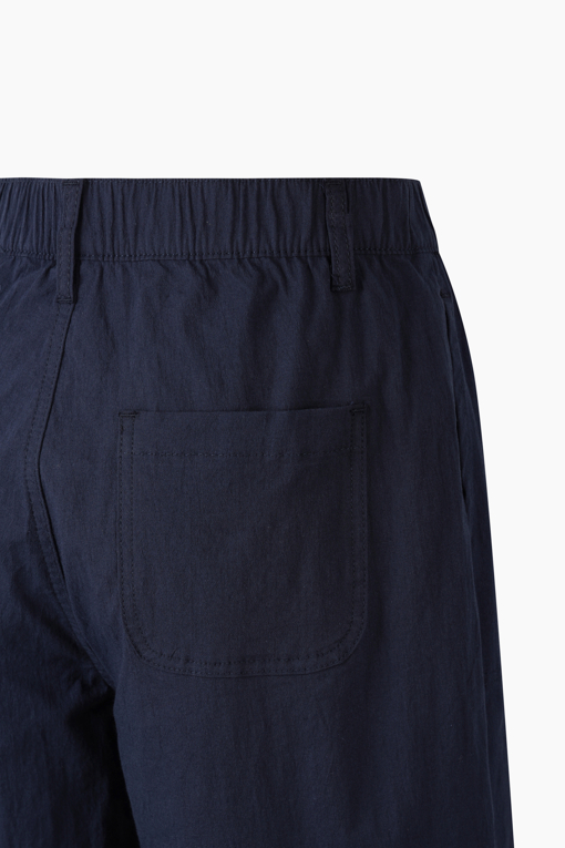 https://img.benettonmall.com/PARTS/KB/26S/BADP48631NY_MB_D4.jpg