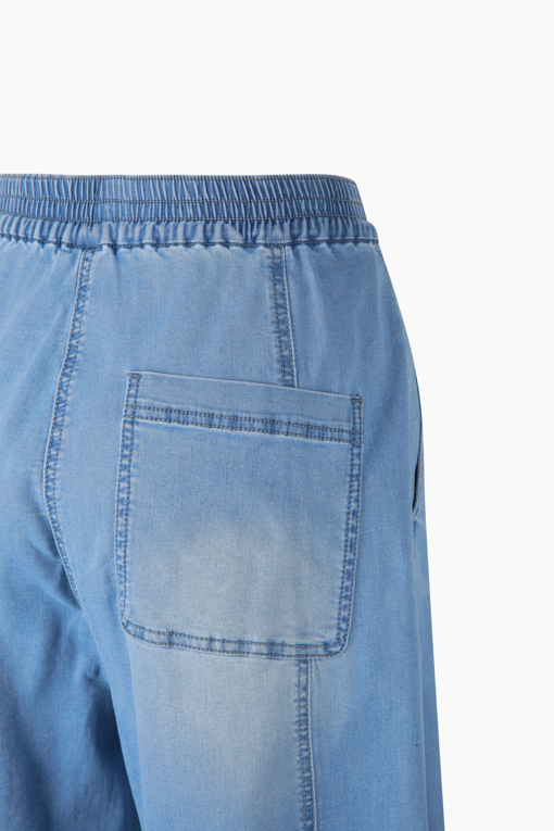 https://img.benettonmall.com/PARTS/KB/26S/BADP53631IN_MB_D15.jpg