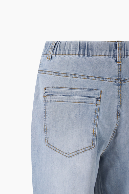 https://img.benettonmall.com/PARTS/KB/26S/BADP55631IN_MB_D4.jpg
