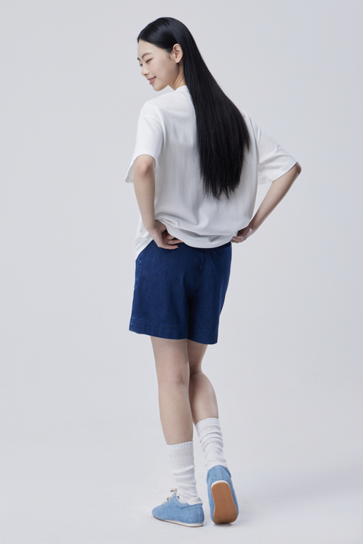 https://img.benettonmall.com/PARTS/KB/26S/BADP60631IN_MB_D1.jpg