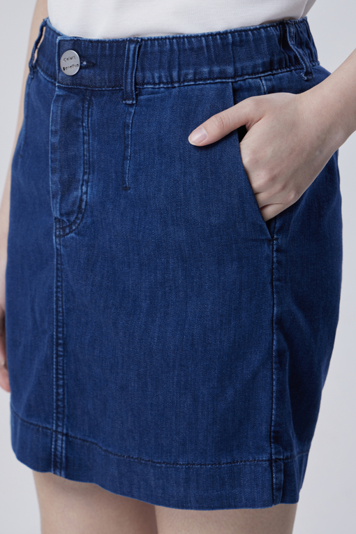 https://img.benettonmall.com/PARTS/KB/26S/BADP60631IN_MB_D3.jpg