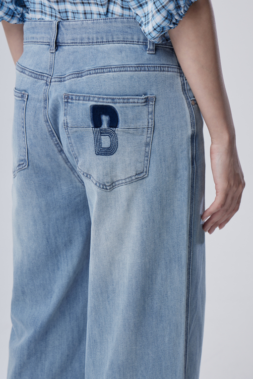 https://img.benettonmall.com/PARTS/KB/26S/BADP62631BL_MB_D4.jpg