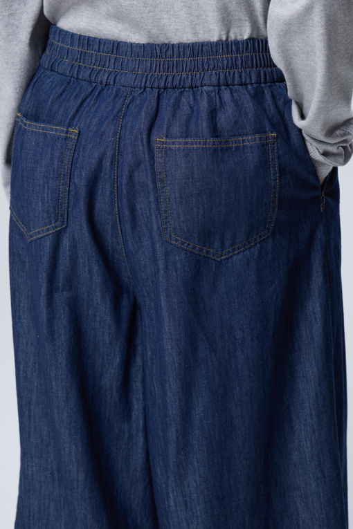 https://img.benettonmall.com/PARTS/KB/26S/BADP66631IN_MB_D4.jpg