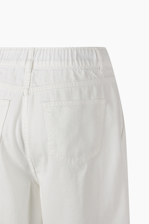 https://img.benettonmall.com/PARTS/KB/26S/BADP67631WH_MB_D4.jpg