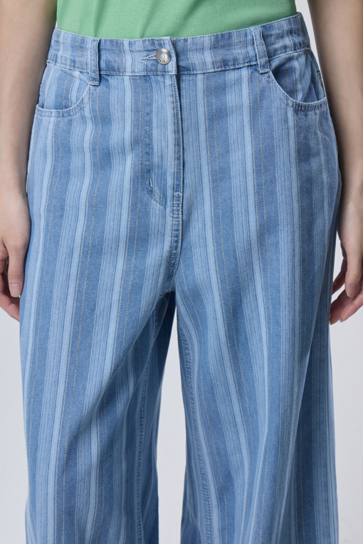 https://img.benettonmall.com/PARTS/KB/26S/BADP70631BL_MB_D2.jpg