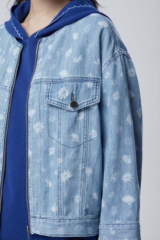 https://img.benettonmall.com/PARTS/KB/26S/BAJP51631BL_MB_D4.jpg
