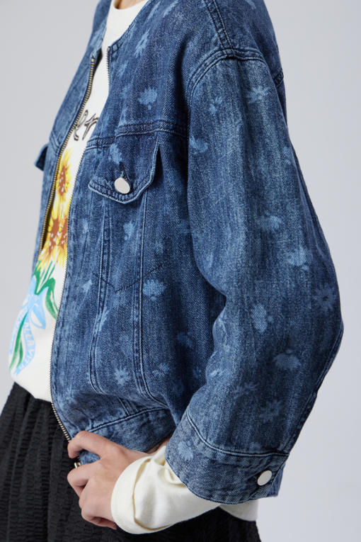 https://img.benettonmall.com/PARTS/KB/26S/BAJP51631IN_MB_D4.jpg