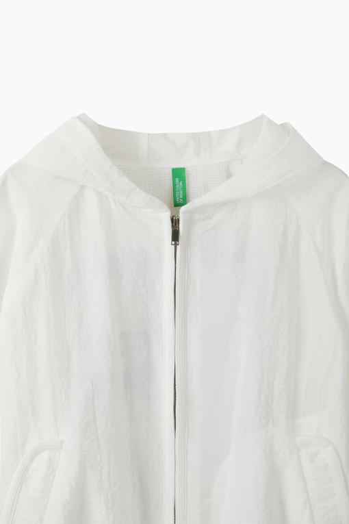 https://img.benettonmall.com/PARTS/KB/26S/BAJP64631WH_MB_D12.jpg
