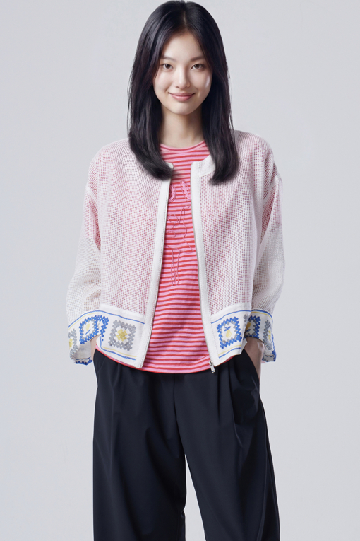 https://img.benettonmall.com/PARTS/KB/26S/BAJP66631WH_MB_D0.jpg