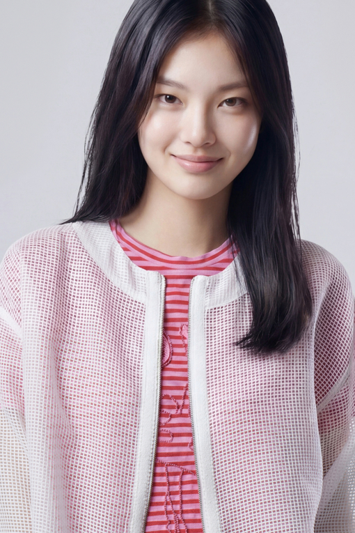 https://img.benettonmall.com/PARTS/KB/26S/BAJP66631WH_MB_D2.jpg