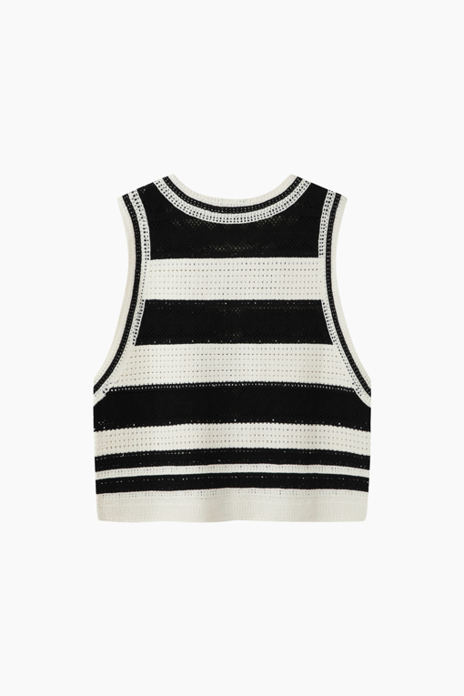 https://img.benettonmall.com/PARTS/KB/26S/BAJP71631IV_MB_D11.jpg