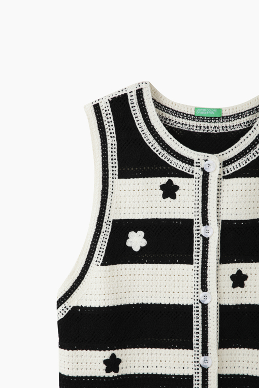 https://img.benettonmall.com/PARTS/KB/26S/BAJP71631IV_MB_D13.jpg