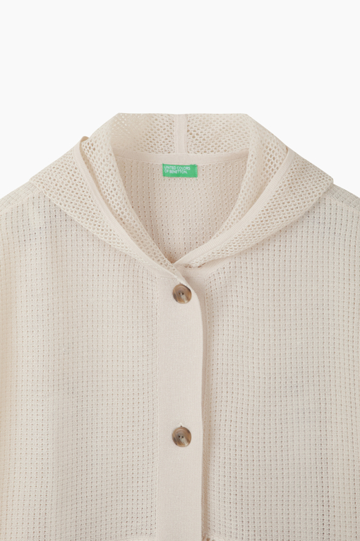 https://img.benettonmall.com/PARTS/KB/26S/BAKC62631BG_MB_D2.jpg
