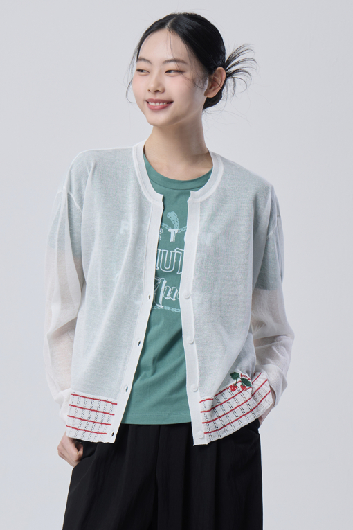 https://img.benettonmall.com/PARTS/KB/26S/BAKCF4631WH_MB_D0.jpg