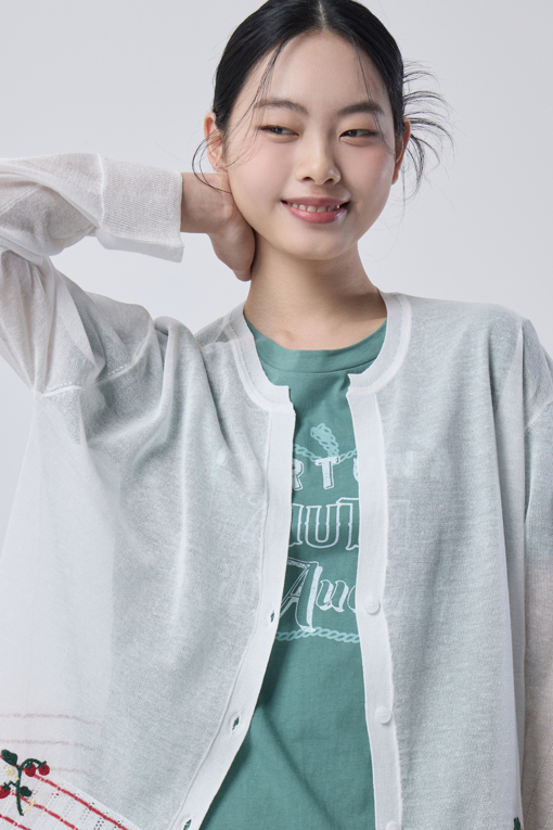 https://img.benettonmall.com/PARTS/KB/26S/BAKCF4631WH_MB_D2.jpg