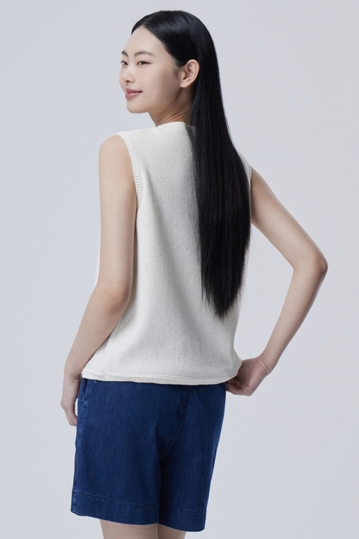 https://img.benettonmall.com/PARTS/KB/26S/BAKP61631IV_MB_D1.jpg