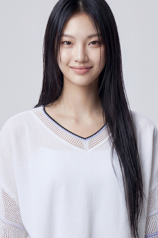 https://img.benettonmall.com/PARTS/KB/26S/BAKP64631WH_MB_D2.jpg