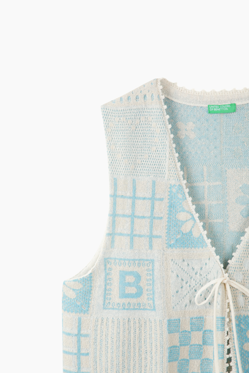 https://img.benettonmall.com/PARTS/KB/26S/BAKV70631CR_MB_D13.jpg