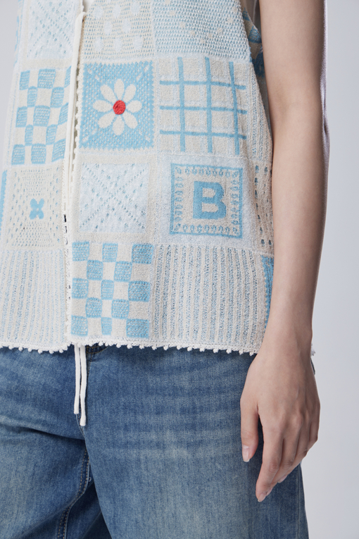 https://img.benettonmall.com/PARTS/KB/26S/BAKV70631CR_MB_D4.jpg