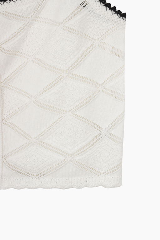 https://img.benettonmall.com/PARTS/KB/26S/BAKV71631WH_MB_D14.jpg