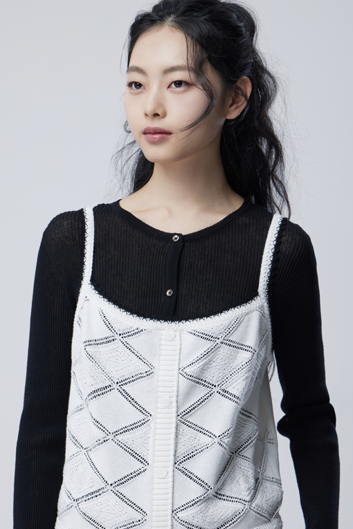 https://img.benettonmall.com/PARTS/KB/26S/BAKV71631WH_MB_D2.jpg