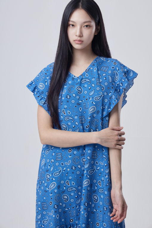 https://img.benettonmall.com/PARTS/KB/26S/BAOP52631BL_MB_D2.jpg