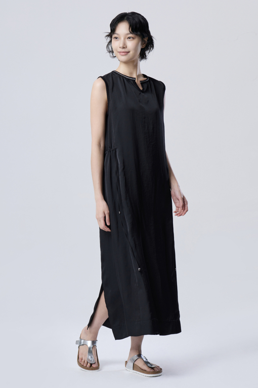 https://img.benettonmall.com/PARTS/KB/26S/BAOP57631BK_MB_D0.jpg