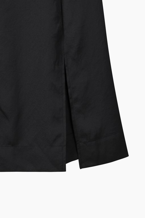 https://img.benettonmall.com/PARTS/KB/26S/BAOP57631BK_MB_D5.jpg