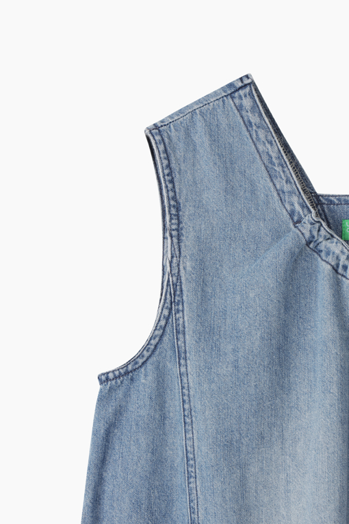 https://img.benettonmall.com/PARTS/KB/26S/BAOP58631IN_MB_D3.jpg