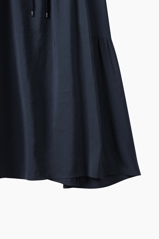 https://img.benettonmall.com/PARTS/KB/26S/BAOP72631NY_MB_D4.jpg