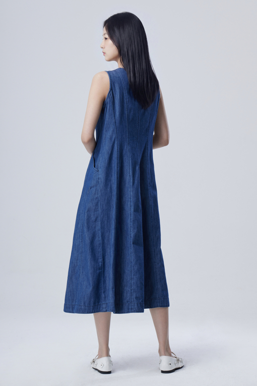 https://img.benettonmall.com/PARTS/KB/26S/BAOP93631IN_MB_D1.jpg