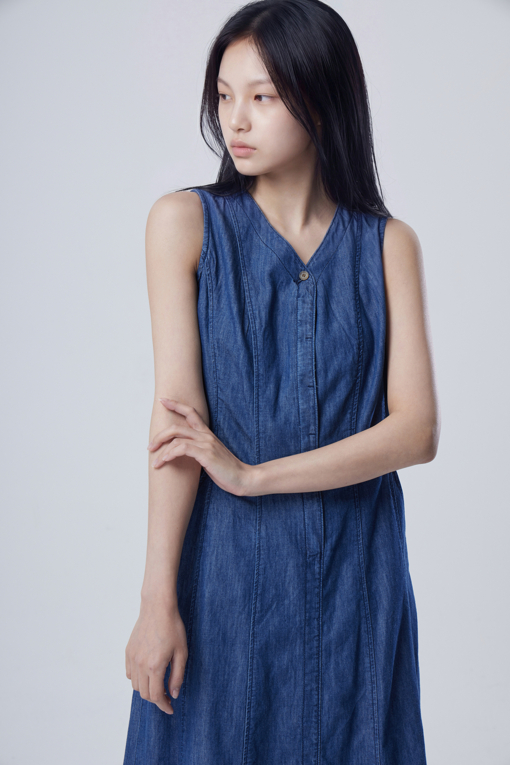 https://img.benettonmall.com/PARTS/KB/26S/BAOP93631IN_MB_D2.jpg