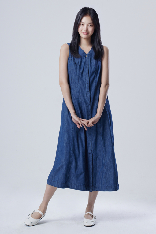 https://img.benettonmall.com/PARTS/KB/26S/BAOP93631IN_MB_D5.jpg