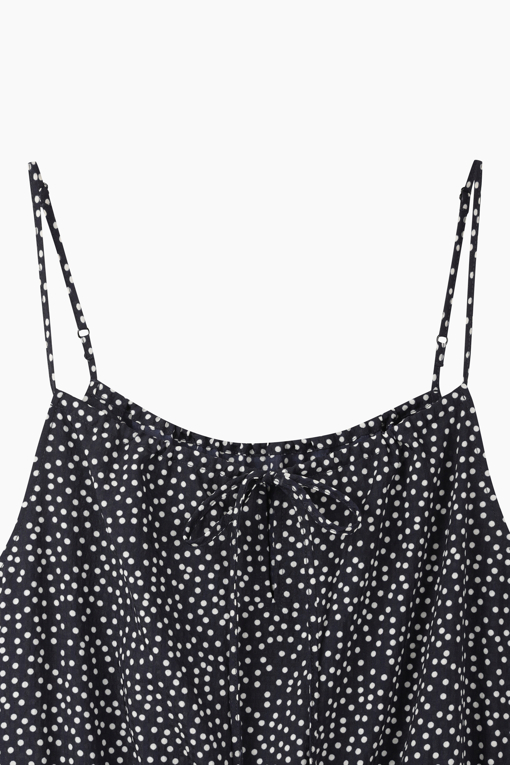 https://img.benettonmall.com/PARTS/KB/26S/BAOPE2631BK_MB_D12.jpg