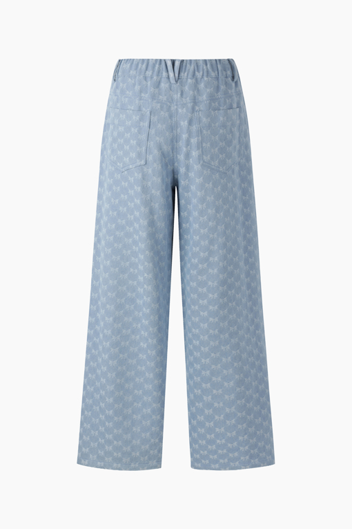https://img.benettonmall.com/PARTS/KB/26S/BAPT01611IN_MB_D1.jpg