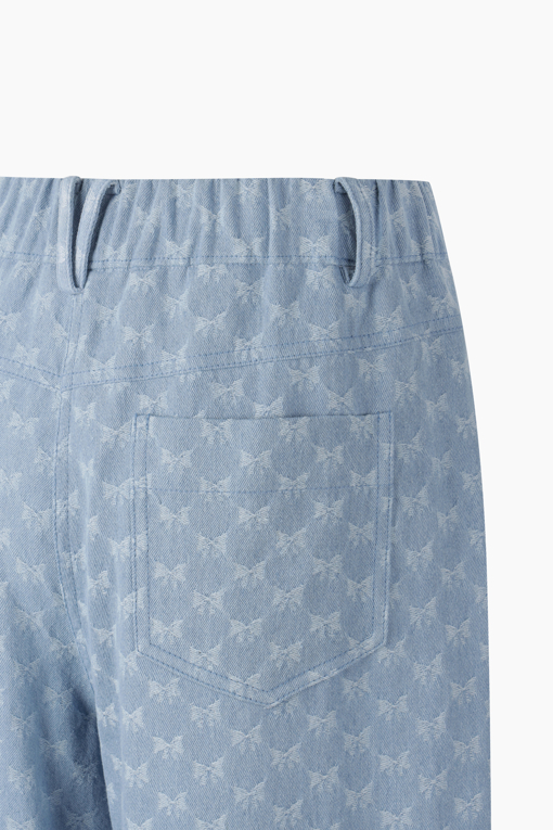 https://img.benettonmall.com/PARTS/KB/26S/BAPT01611IN_MB_D4.jpg
