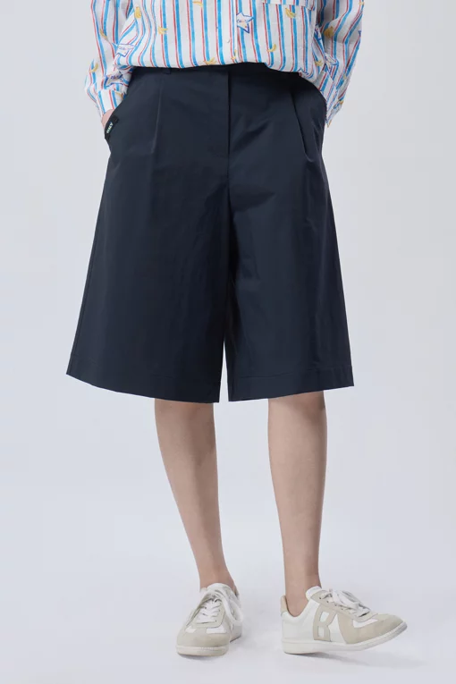 https://img.benettonmall.com/PARTS/KB/26S/BAPT56631DN_MB.jpg