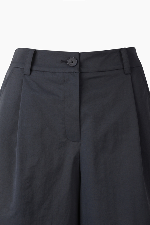 https://img.benettonmall.com/PARTS/KB/26S/BAPT56631DN_MB_D12.jpg