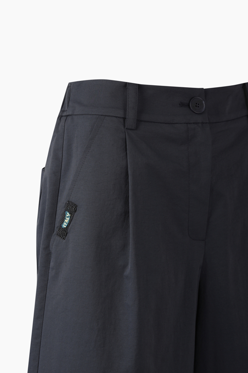 https://img.benettonmall.com/PARTS/KB/26S/BAPT56631DN_MB_D13.jpg