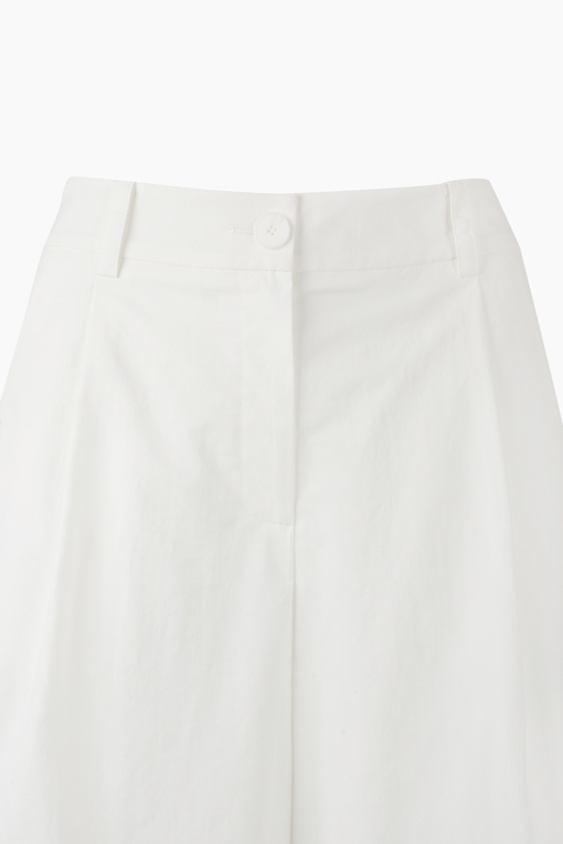 https://img.benettonmall.com/PARTS/KB/26S/BAPT56631WH_MB_D12.jpg