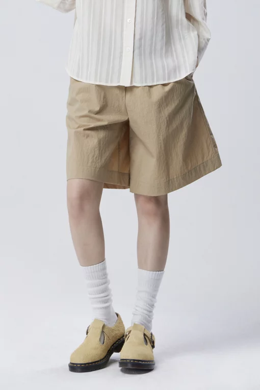 https://img.benettonmall.com/PARTS/KB/26S/BAPT57631BG_MB.jpg