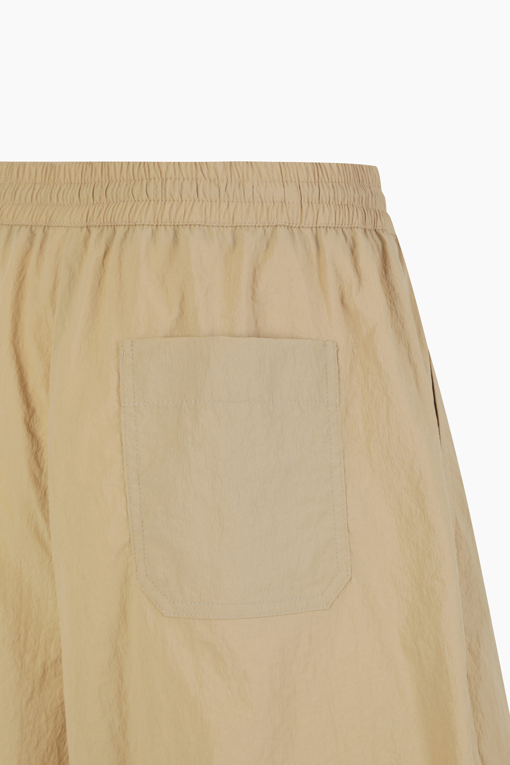 https://img.benettonmall.com/PARTS/KB/26S/BAPT57631BG_MB_D14.jpg